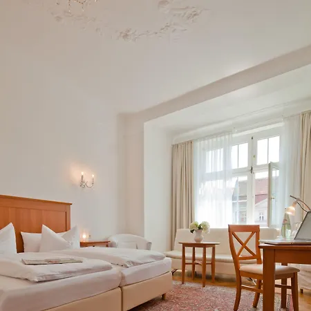 Brandies Gmbh فندق 3*