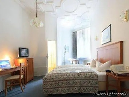 Brandies An Der Messe Hotel