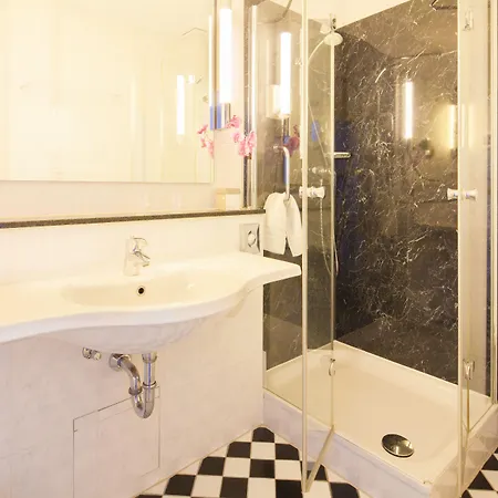 Brandies Gmbh Hotel Berlin